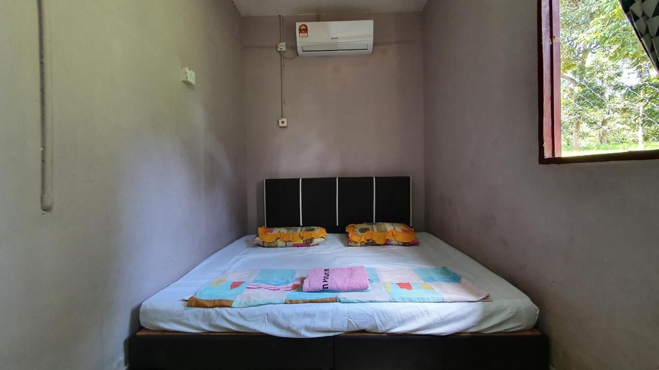 Chalet Kampong Semawar Kuala Kangsar Esterno foto