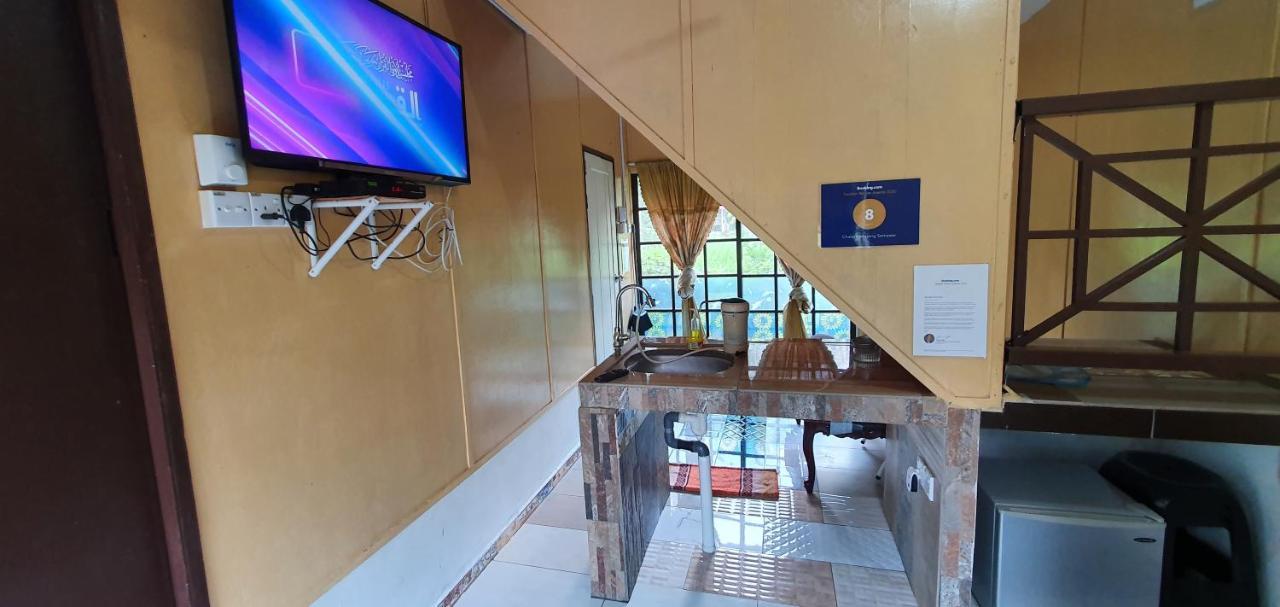 Chalet Kampong Semawar Kuala Kangsar Esterno foto