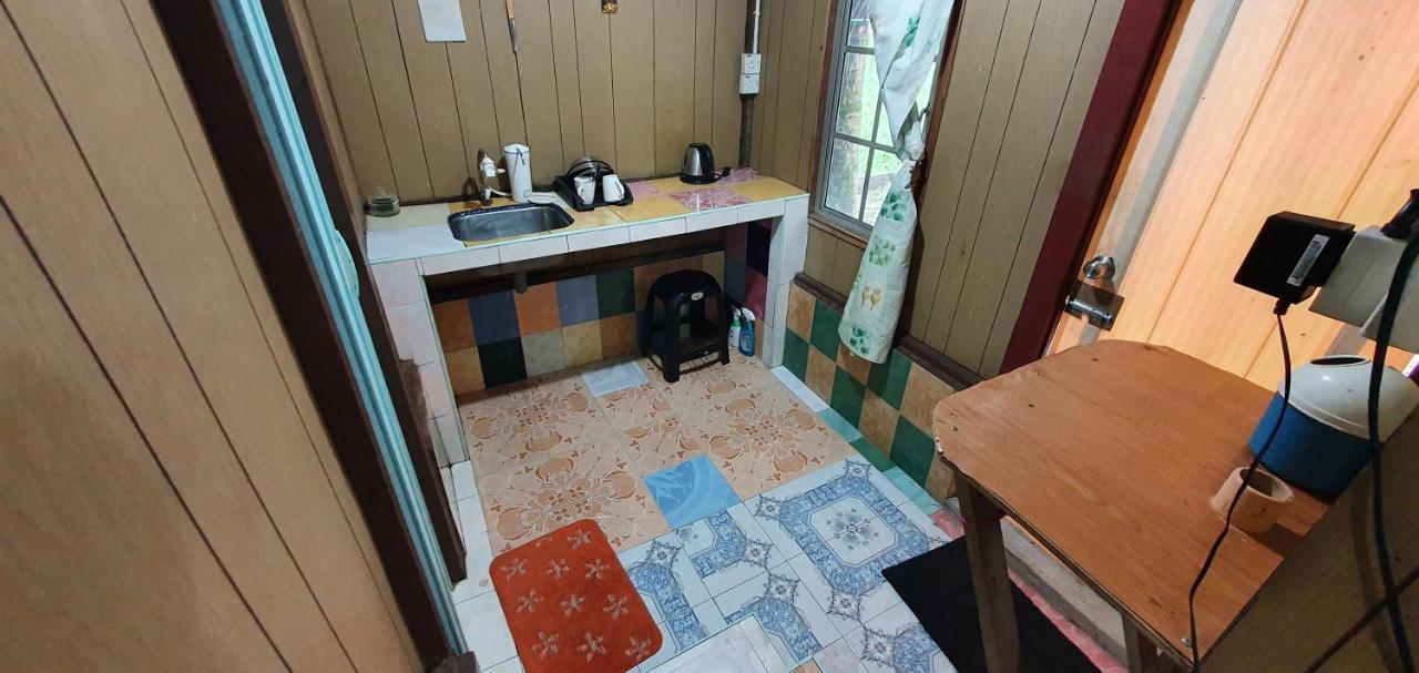 Chalet Kampong Semawar Kuala Kangsar Esterno foto