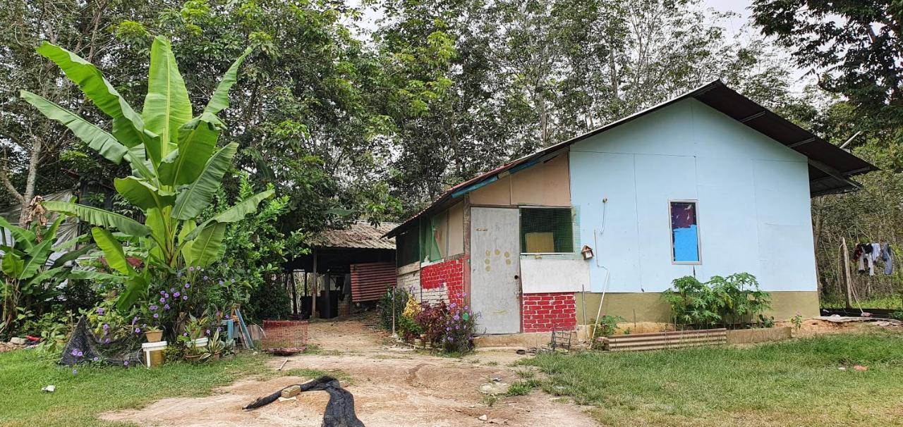 Chalet Kampong Semawar Kuala Kangsar Esterno foto