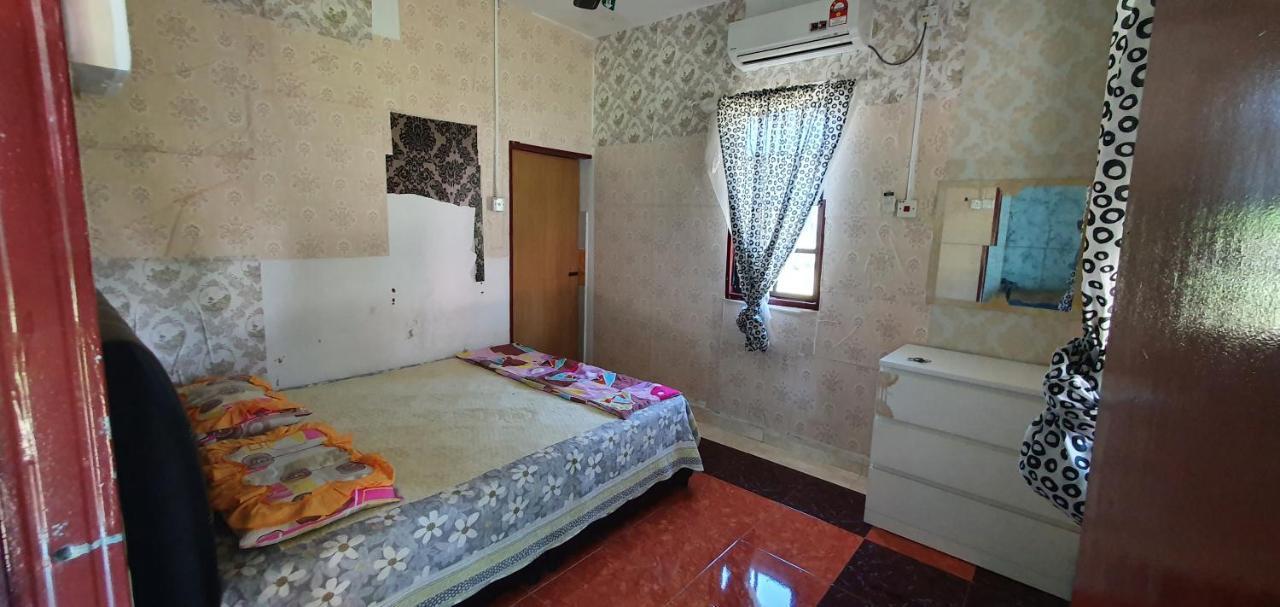 Chalet Kampong Semawar Kuala Kangsar Esterno foto