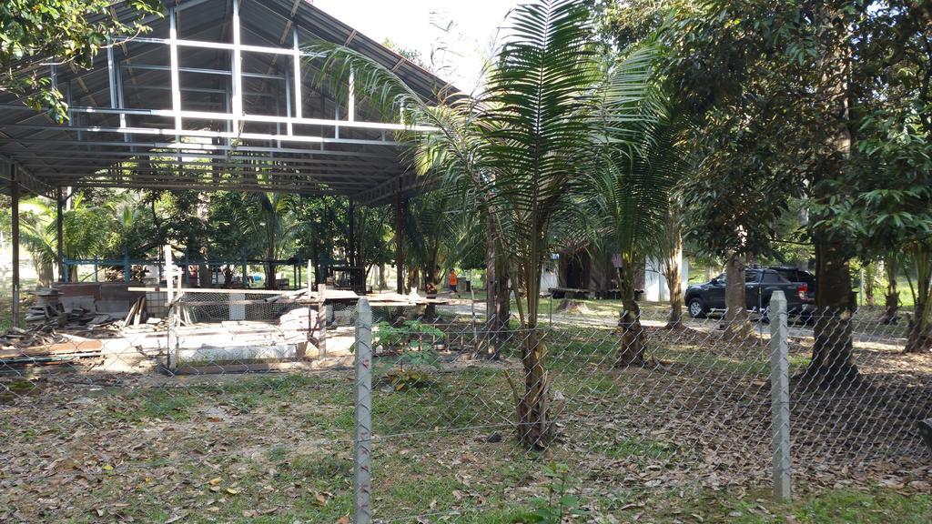 Chalet Kampong Semawar Kuala Kangsar Esterno foto