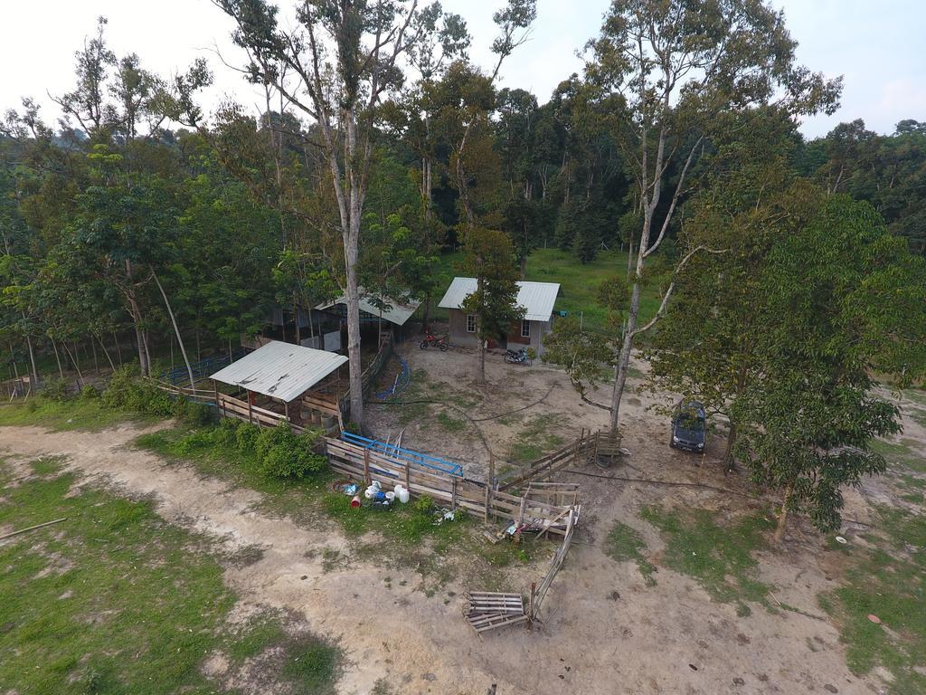 Chalet Kampong Semawar Kuala Kangsar Esterno foto